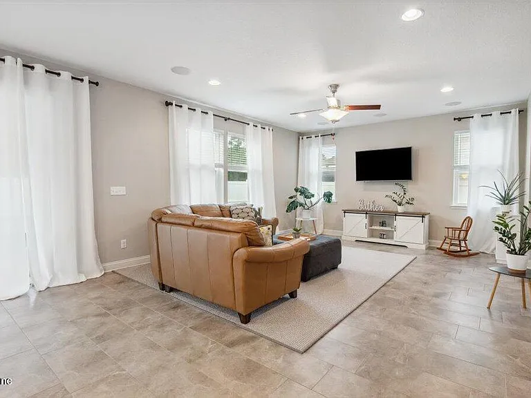 1120 Persimmon Dr — Photo 15