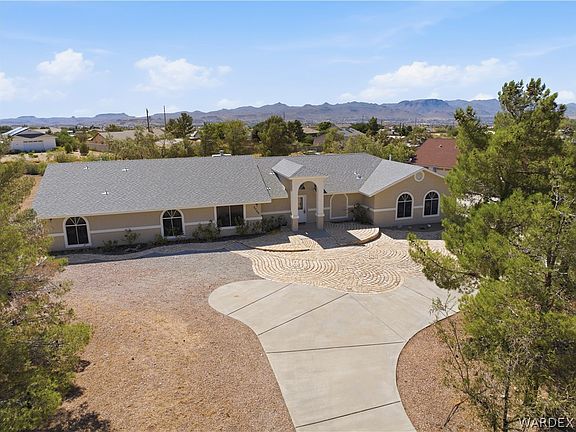 5th image of 2269 Comanche Drive