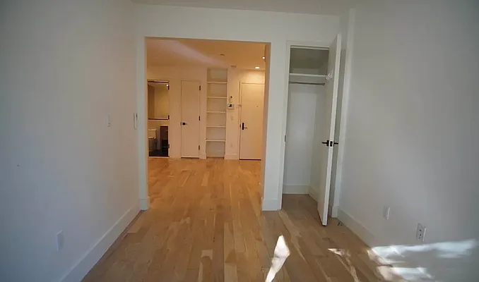 Rented by Artur Gutman, LREB | media 9