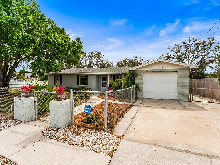 3640 Anderson Ave — Photo 40