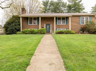 913 Grady Dr, Johnson City, TN 37604