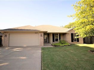 2317 Alex Plaza Dr, Norman, OK 73071