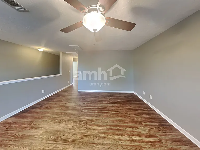 1010 Harmony Ln — Photo 18
