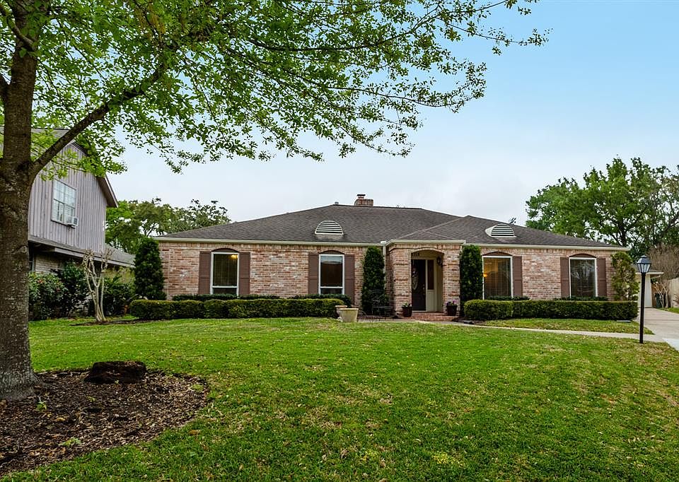 1st image of 3115 Briar Ct