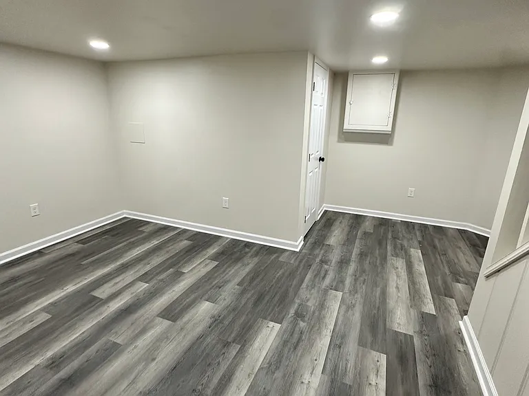1739 Joan Ave — Photo 19