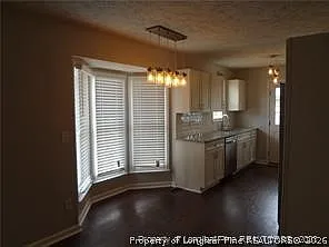 7105 Kearny Ave — Photo 4