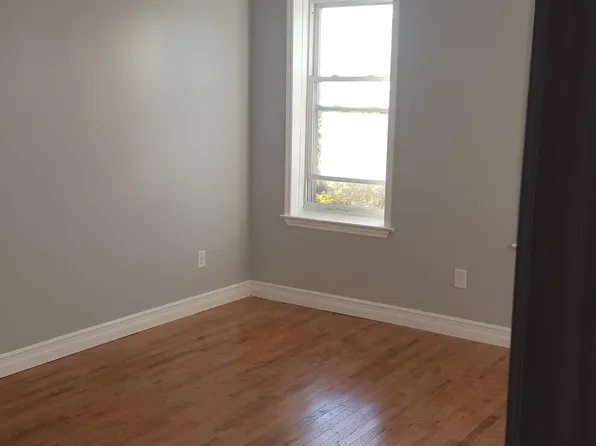 166 Summit Avenue image 31 of 40