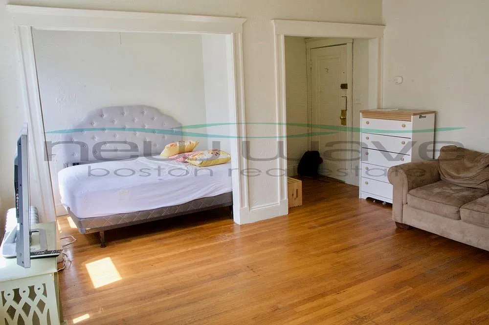 Studio, 375 sqft, $2,350 — Photo 2