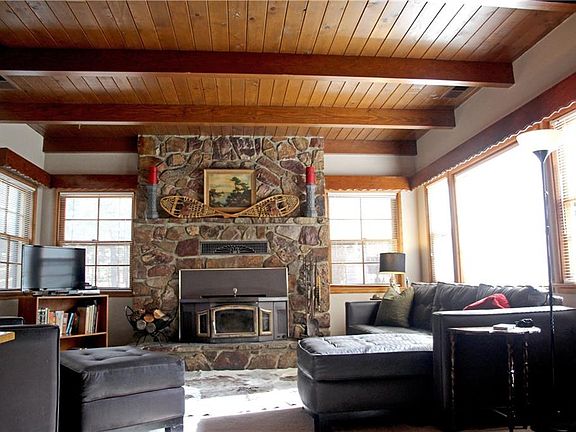 4th image of 501 Rose Hill Dr