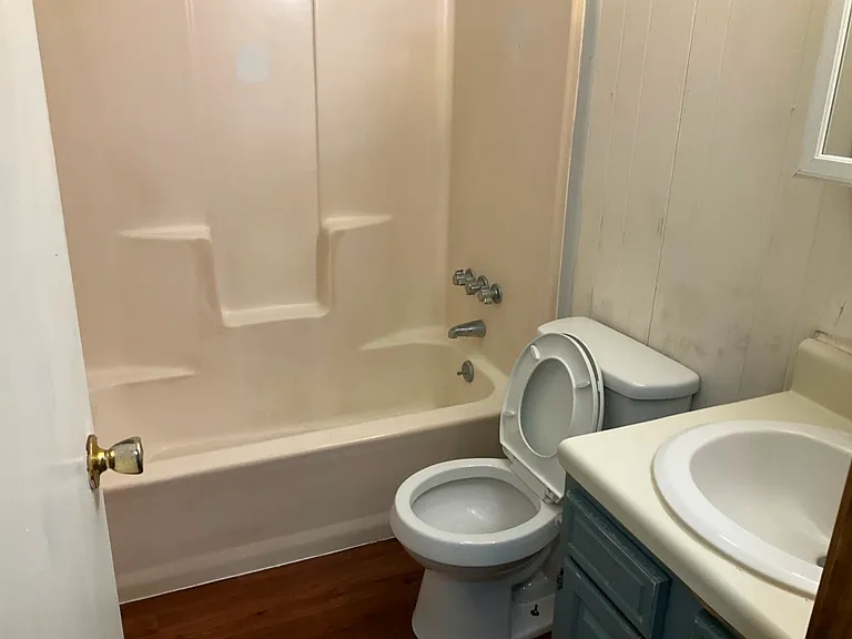 2 bed, 830 sqft, $700 — Photo 4