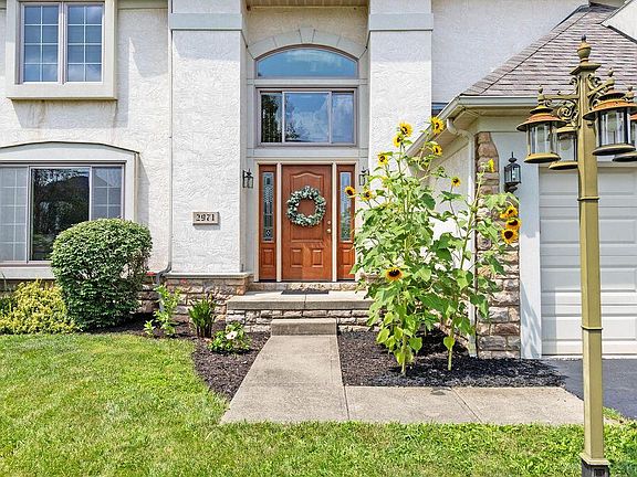 2nd image of 2971 Snowberry Ln