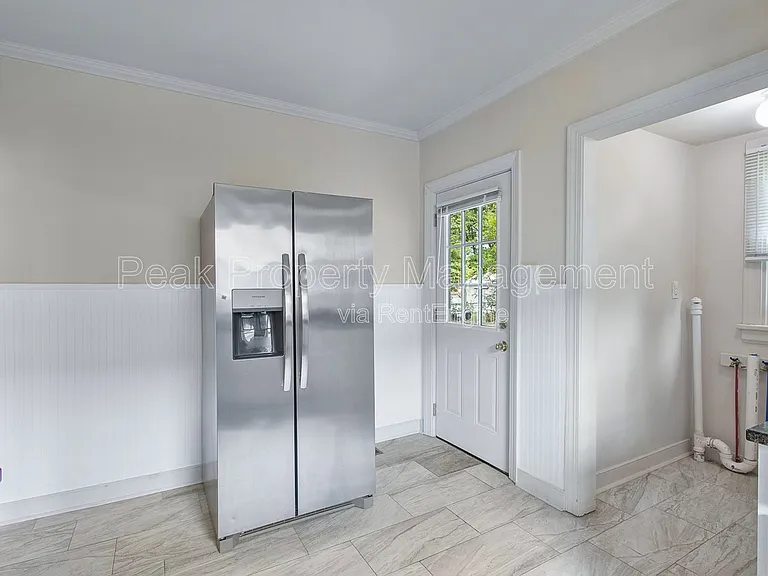 2304 Halifax Ave — Photo 12