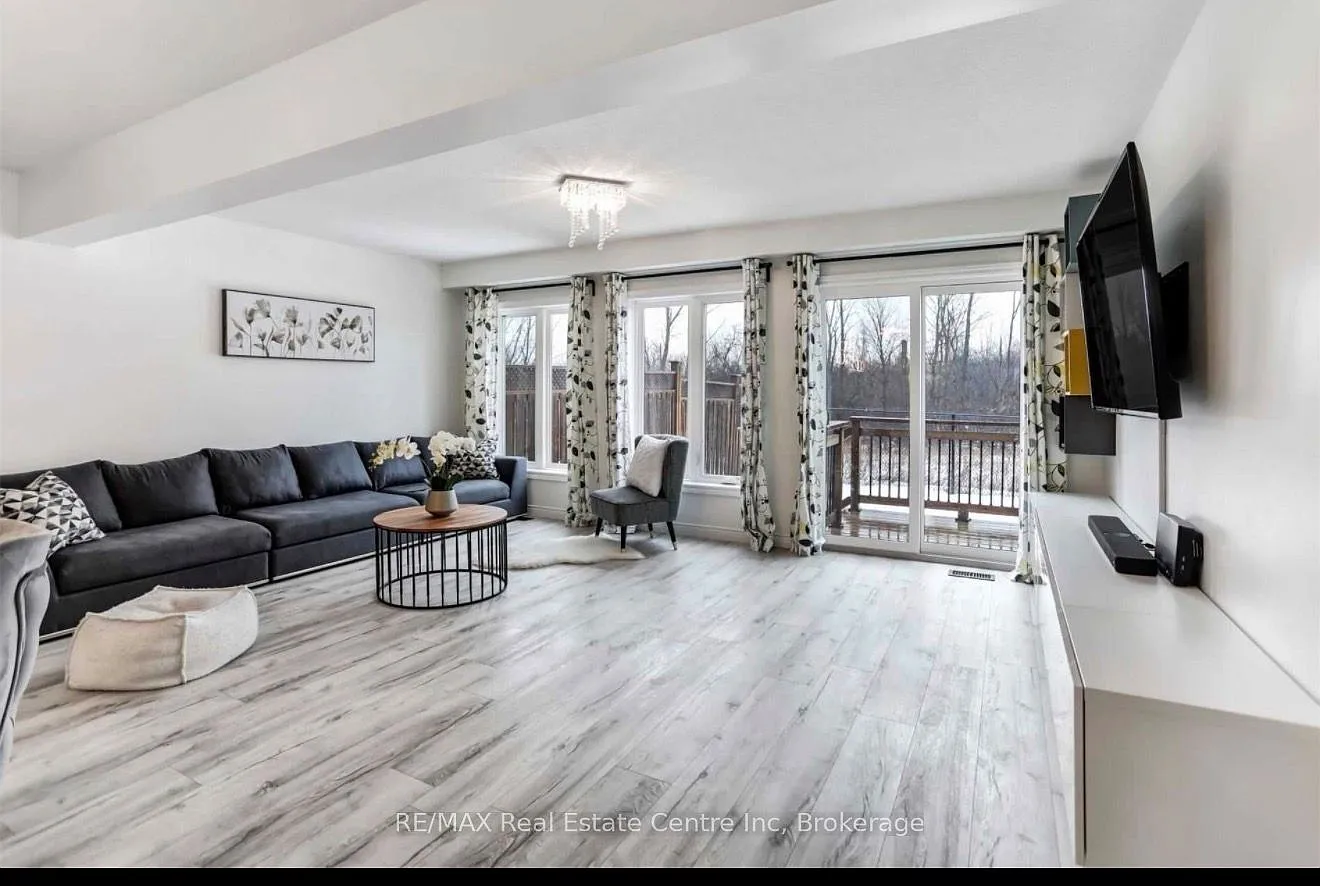 3 bed, $3,300 — Photo 2