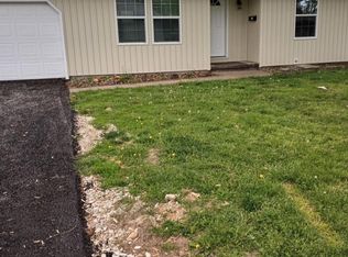 1261 S Plaza Ave, Springfield, MO 65804