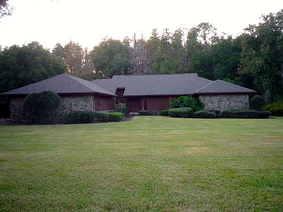 2nd image of 5205 Fox Hunt Dr.