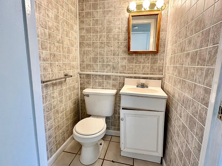 1942 Crooked Oak Dr — Photo 35