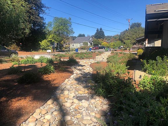 2nd image of 2600 Monterey Ave