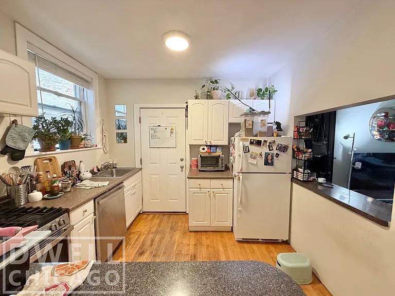 2113 W Giddings St #2 — Photo 7