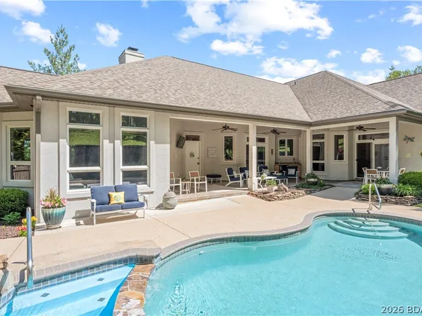 1523 Point Happy Dr, Camdenton, MO 65020