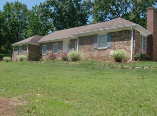 620 Huckleberry Rd, Canton, GA 30114