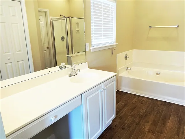 3282 Middleburry Ln — Photo 9
