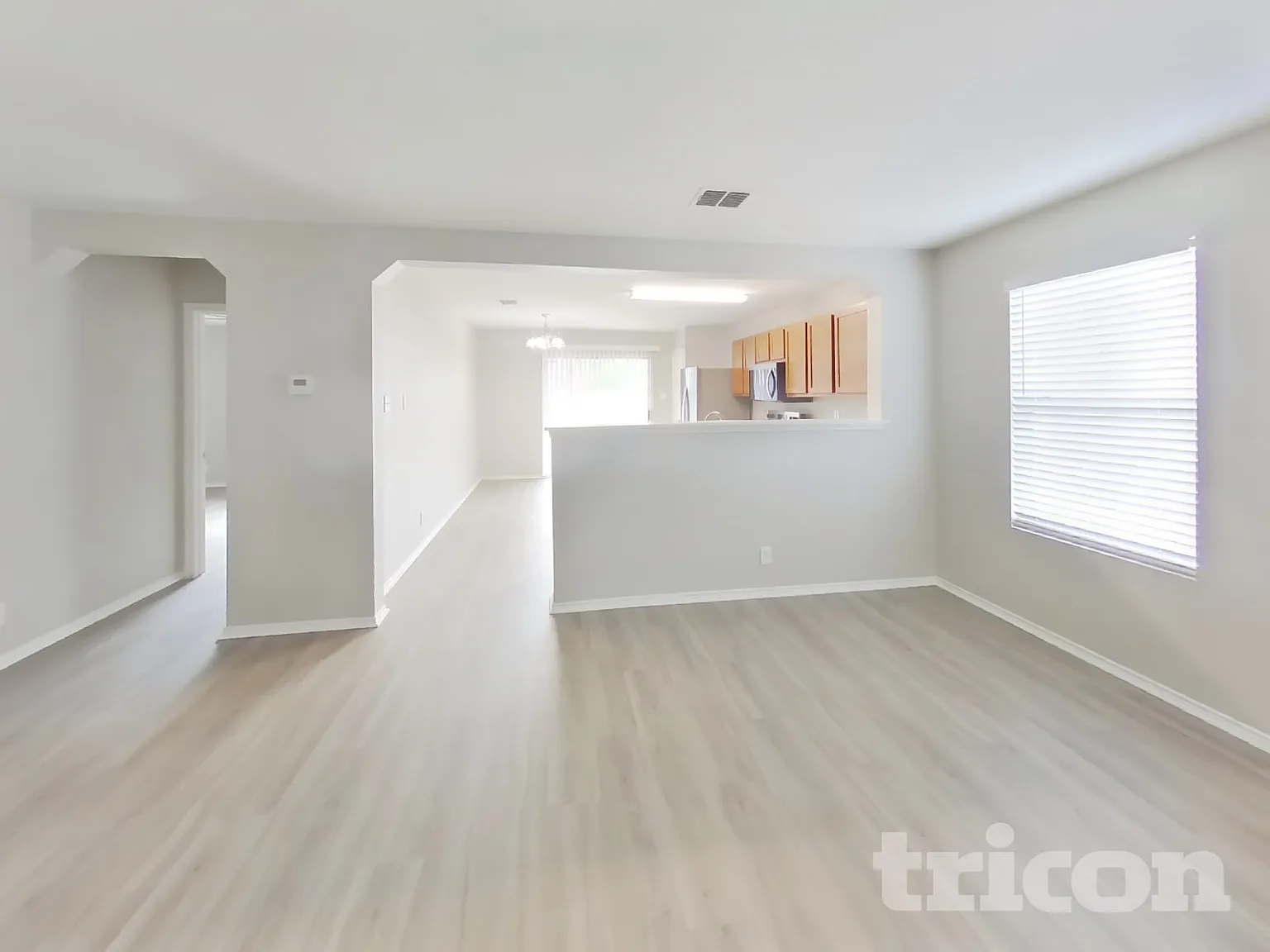 8230 Deer Creek Run San Antonio TX — Photo 2