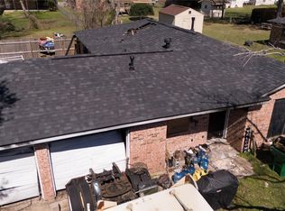 512 W Mimosa St, Angleton, TX 77515