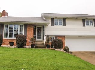 1109 Fairlane Dr, Aliquippa, PA 15001