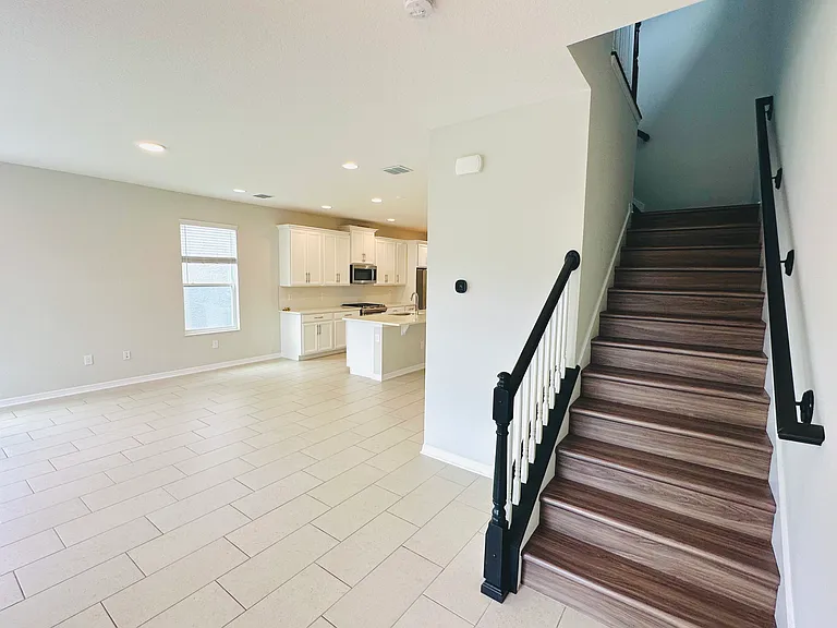 12719 Brodlove Ln — Photo 9