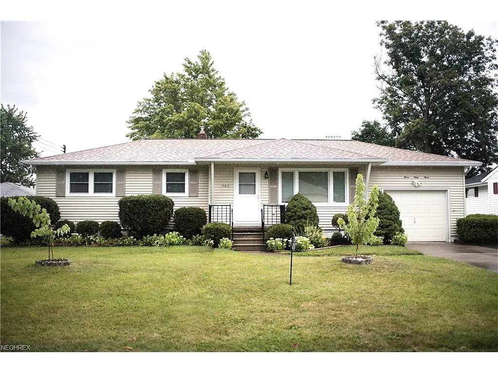 363 Shady Dr photo 1