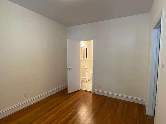 2nd image of 22 W 77th St #A1