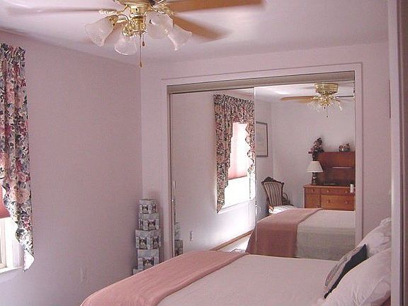 3rd image of 2005 Auburndale Ave
