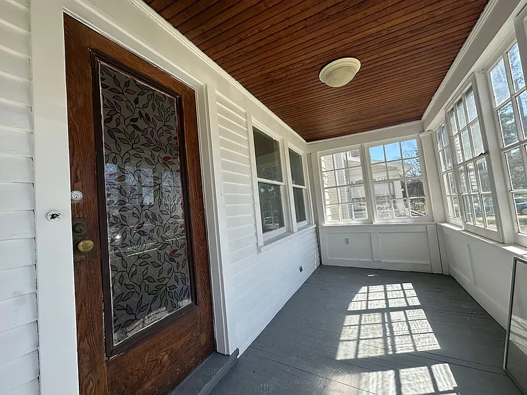 768 Flower City Park — Photo 4