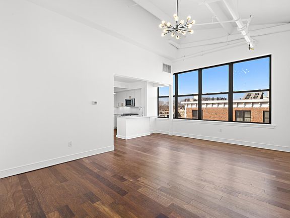 3rd image of 300 Communipaw Ave APT 310