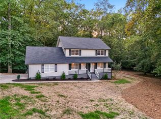 2628 Pinebrook Dr, Gainesville, GA 30506