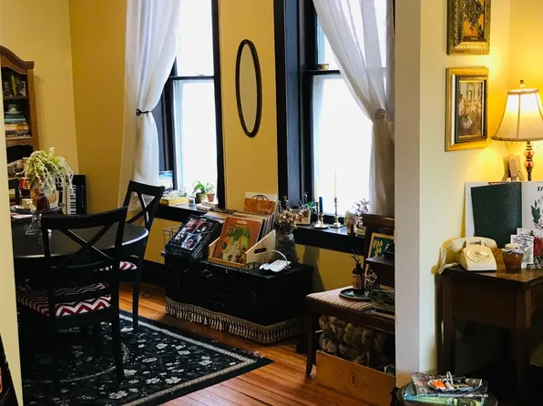 1406 W Byron St #2, Chicago, IL 60613