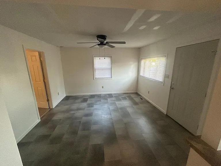 2827 Kentucky Ave — Photo 6