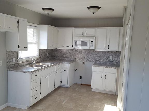 2nd image of 2764 Wayside Dr E