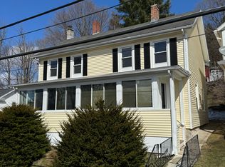 214 High St, Lee, MA 01238