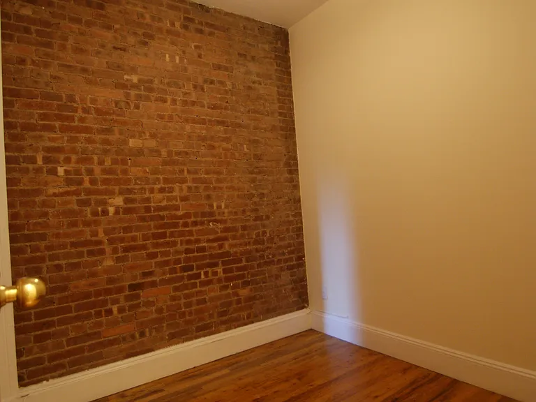 42 Morton St #2FW — Photo 2