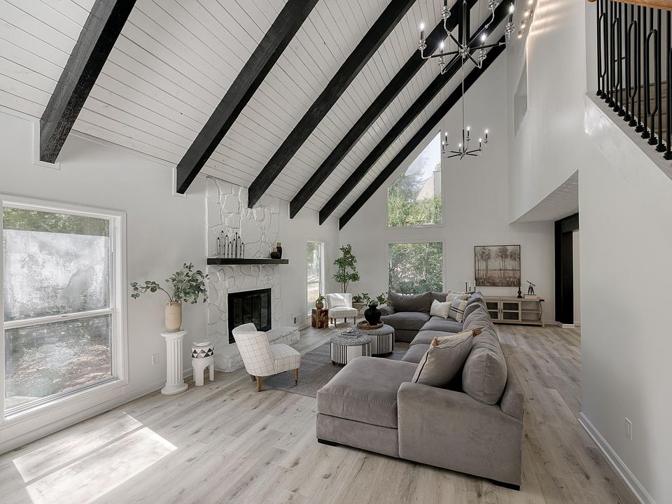 1st image of 3705 Sawanee Dr