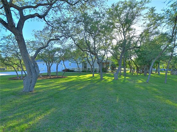 3rd image of 601 Cole Dr