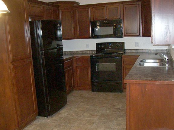 5th image of 630 Jordan Ln