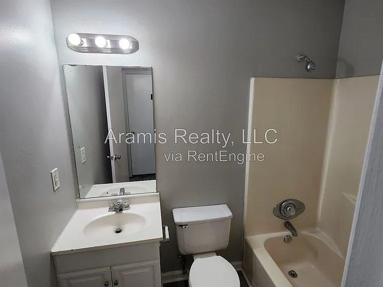5566 Windwood Rd — Photo 9