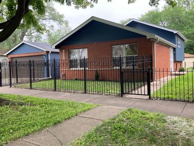 8055 S Colfax Ave, Chicago, IL, 60617