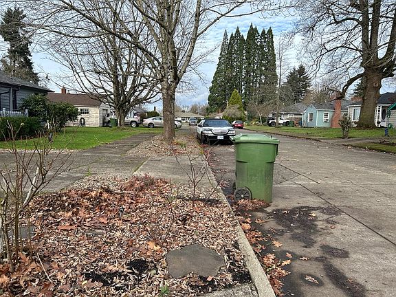 5th image of 1935 24th St NE