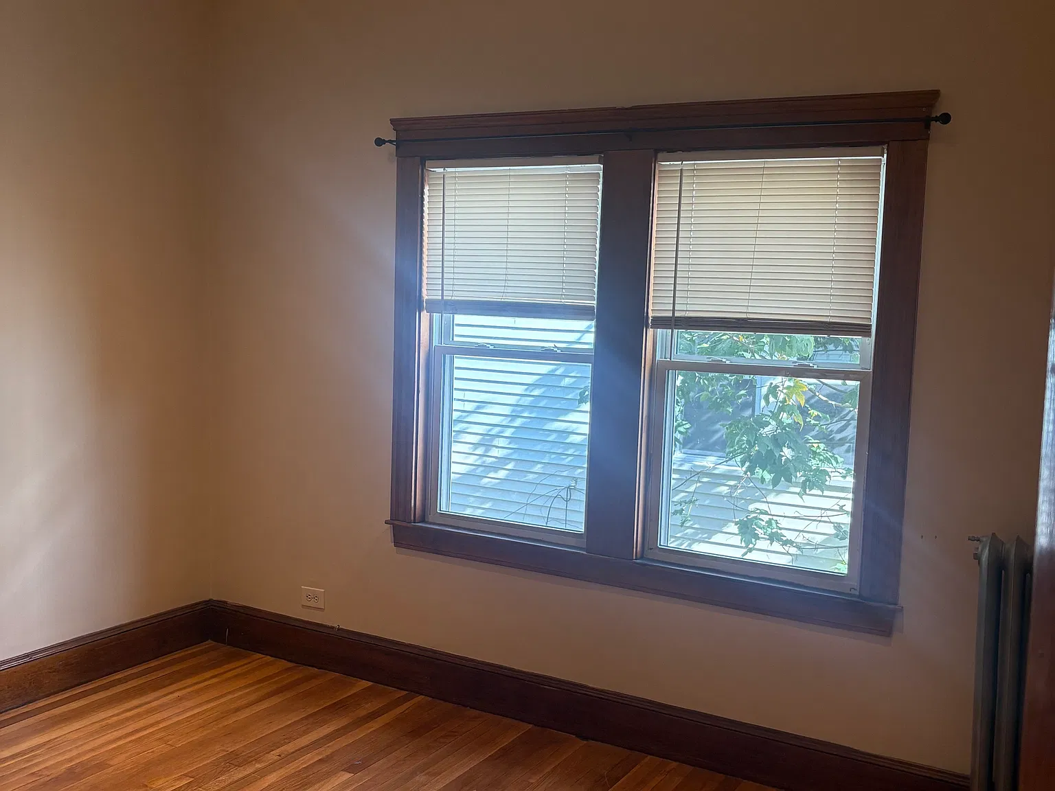 2 bed, 9999 sqft, $2,700 — Photo 2