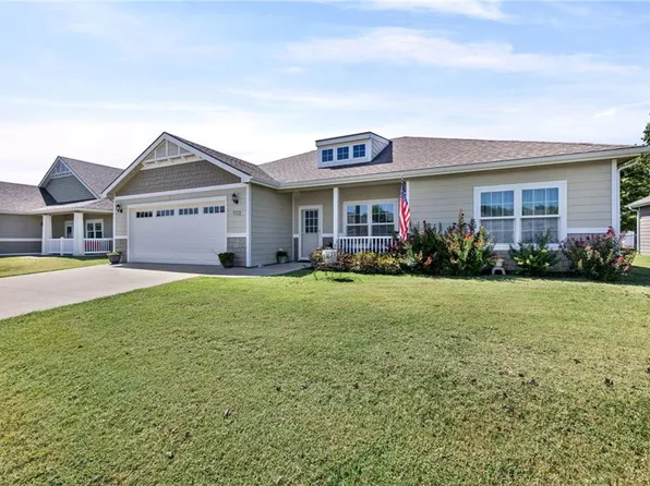 1722 S Willow St, Ottawa, KS 66067