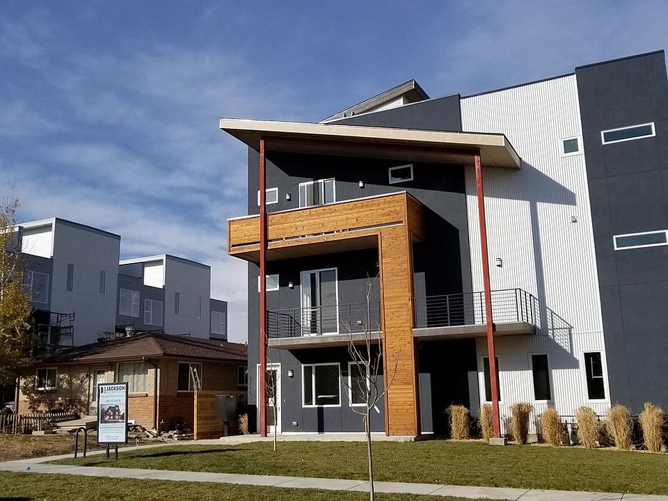 1st image of 3115 W 19th Ave