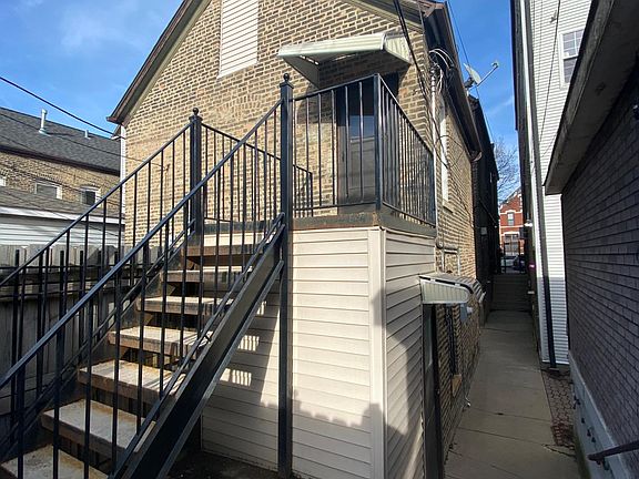 3rd image of 1346 N Greenview Ave